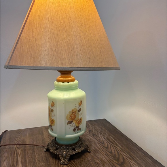 Vintage Floral Table Lamp with Tan Shade